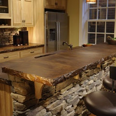 Picture courtesy of Houzz.com done by http://www.weavercustomhomes.com/